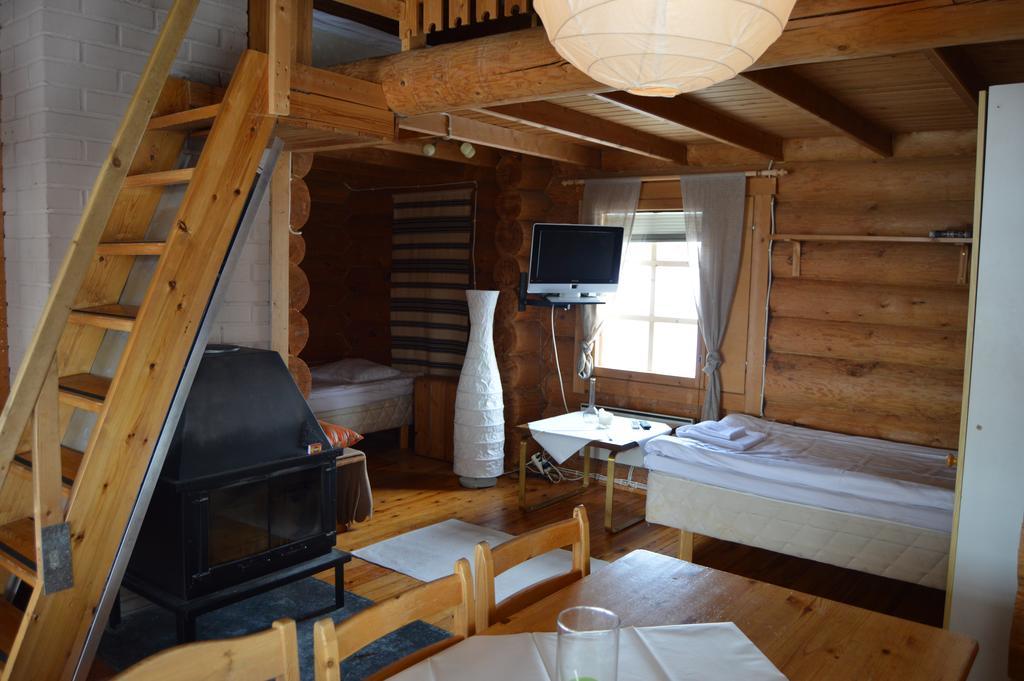 Peurasuvanto Moekit & Camping Luaran gambar